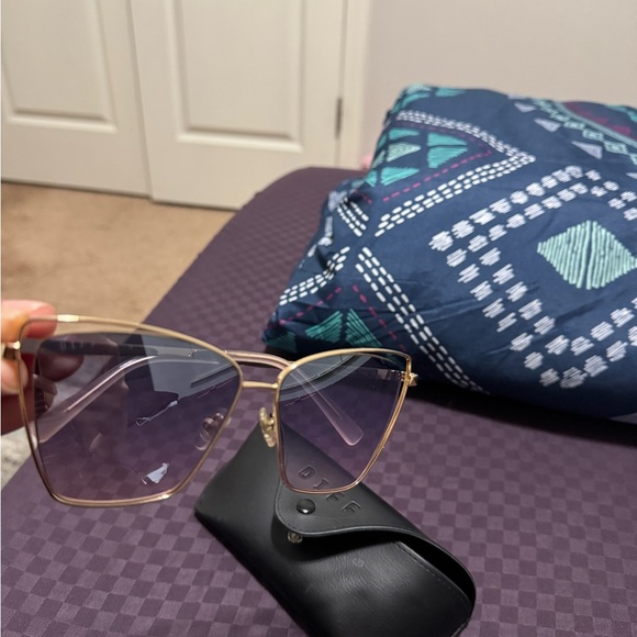 Gold oversized cat-eye sunglasses with metallic frame and gradient lenses main image 6